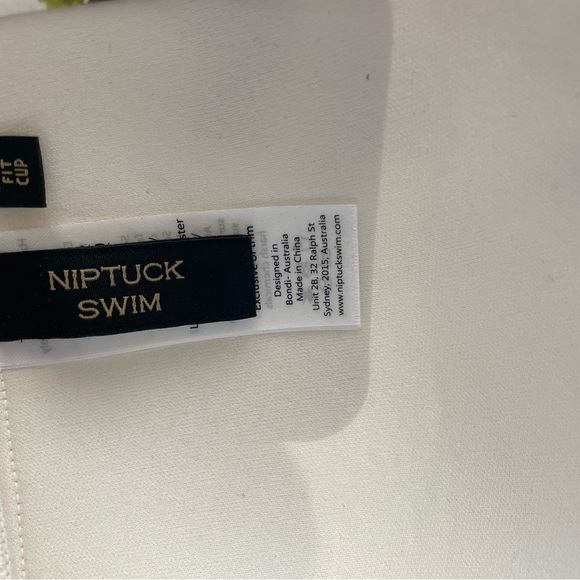 NipTuck Swimwear size 8 w multi size cups - Picture 5 of 6